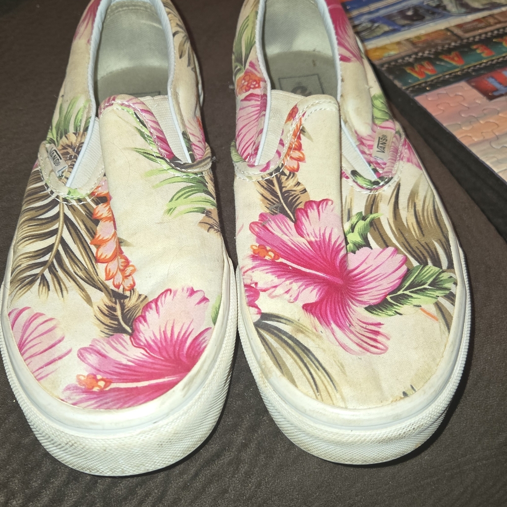 Vans Women's Tropical Floral Slip-On Sneakers - Pink and Cream